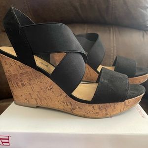 American Eagle black cork heel sandals
